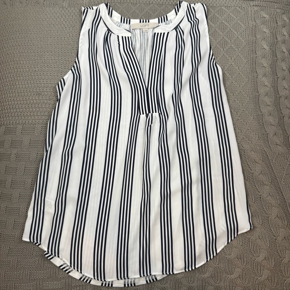 LOFT Women’s Black and White Striped Sleeveless BlouseSmall
